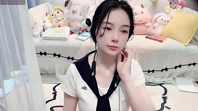 AKiKi711 online show from April 24, 4:48 am