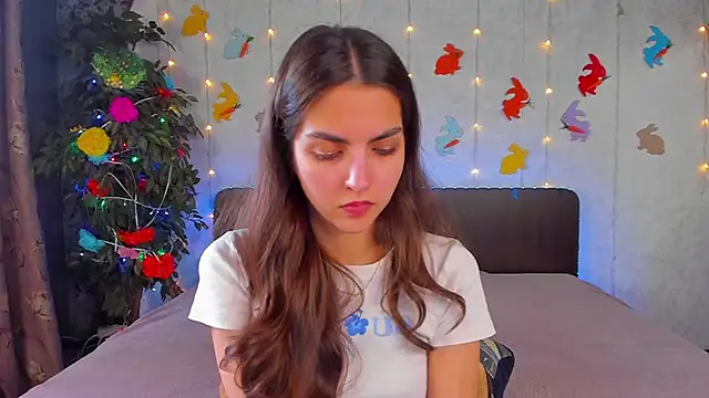 Milana Crystal  online show from April 27, 12:35 pm