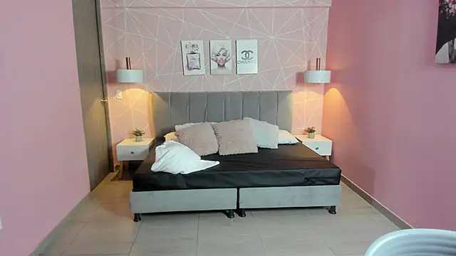Snapshot of zara__sweet chatting on September 17, 1:20 pm zara sweet online show from September 17, 1:20 pm