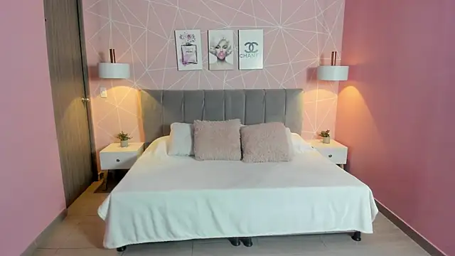 Snapshot of zara__sweet chatting on September 12, 4:25 pm zara sweet online show from September 12, 4:25 pm