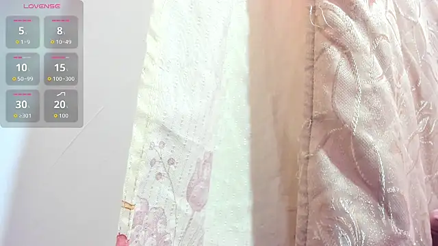 Kylie2211 online show from December 18, 3:50 pm