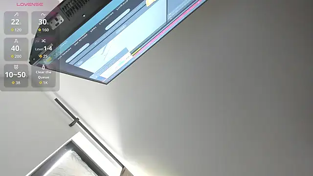 Kylie2211 online show from April 25, 4:37 pm