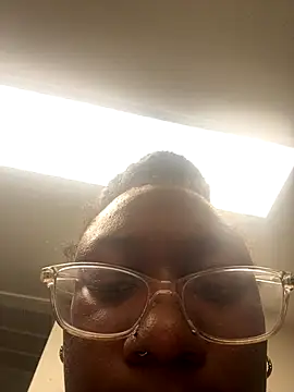 XxMidnightEssencexX online show from November 16, 8:09 pm