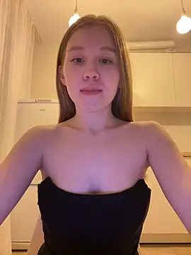 Eva Weyne online show from February 19, 8:40 pm