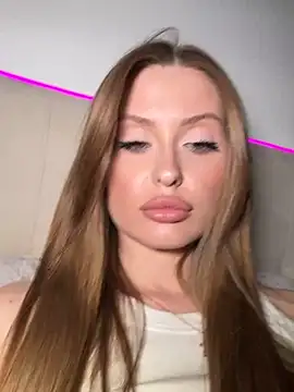 Sweet  Milly online show from May 20, 6:05 pm