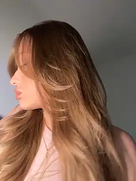 Sweet  Milly online show from June 18, 2:44 pm