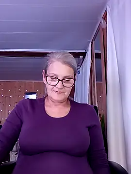 Snapshot of irinamaux chatting on October 1, 12:43 pm irinamaux online show from October 1, 12:43 pm
