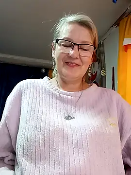 irinamaux online show from April 28, 7:12 am