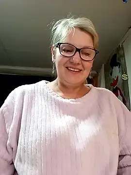 irinamaux online show from April 20, 11:30 pm