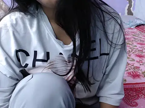Snapshot of Freya_nia chatting on October 13, 11:57 am Freya nia online show from October 13, 11:57 am