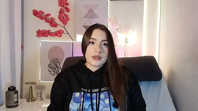 Linaa morris online show from May 28, 10:24 am