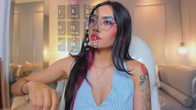 AzuraKindong online show from February 16, 7:25 pm