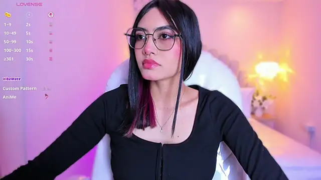 AzuraKindong online show from April 27, 7:44 pm