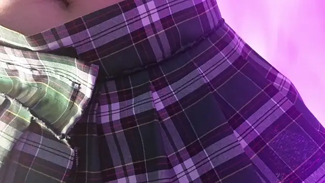 hannacruzsj online show from March 31, 4:01 am