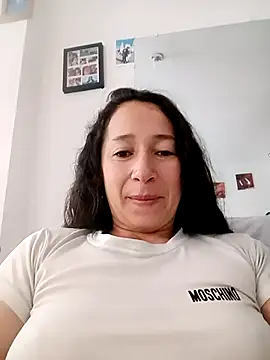 emilypoppy3 online show from April 24, 10:23 pm