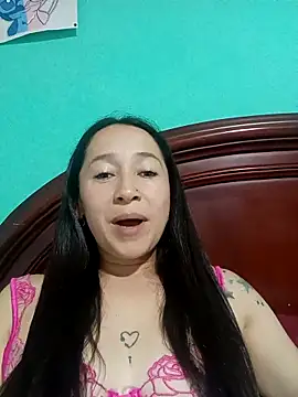 Snapshot of emilypoppy3 chatting on October 14, 1:08 am emilypoppy3 online show from October 14, 1:08 am