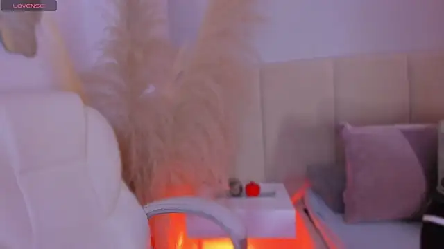 aprilebony  online show from April 23, 11:06 am