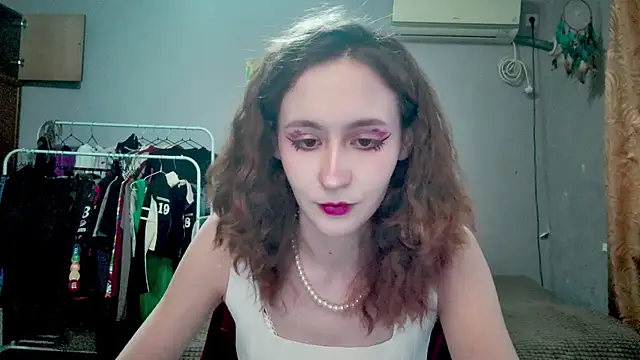 JoannaTompson online show from September 18, 3:05 am