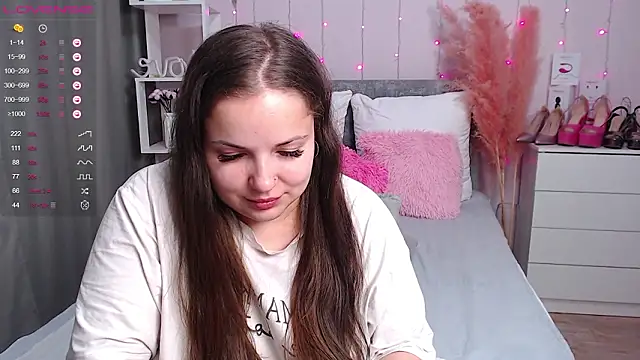 Crazyy girl  online show from February 7, 7:12 am