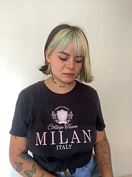 Chloe  and  Ivana  xxx online show from April 28, 7:18 pm