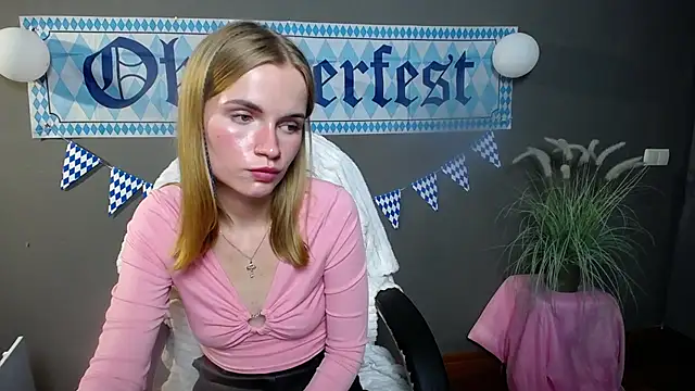Snapshot of MargaritaKiss chatting on October 3, 9:31 pm MargaritaKiss online show from October 3, 9:31 pm