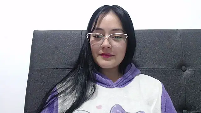 Snapshot of Alisha_99 chatting on October 13, 12:57 am Alisha 99 online show from October 13, 12:57 am