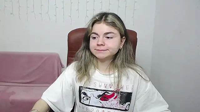 TinaRedly online show from December 5, 7:37 pm