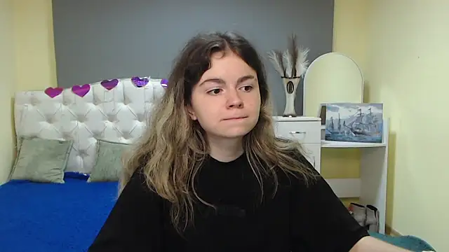 TinaRedly online show from September 9, 5:46 pm