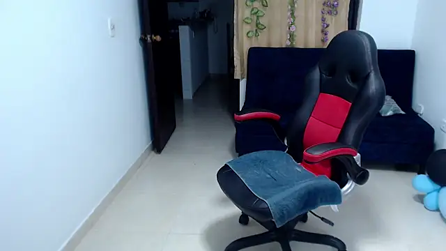 kaira sweet  online show from October 19, 6:37 am