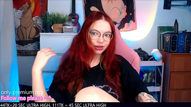 Snapshot of me__hanna chatting on September 13, 10:29 pm me hanna online show from September 13, 10:29 pm