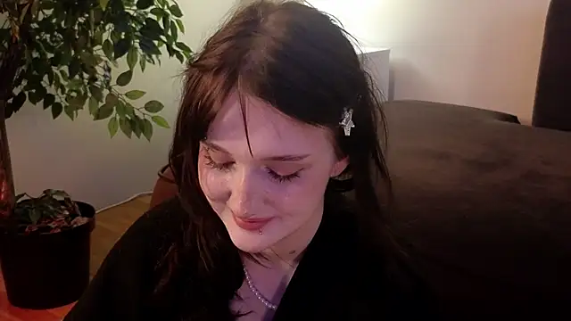 Snapshot of ELLIEJAY chatting on October 18, 5:54 am ELLIEJAY online show from October 18, 5:54 am