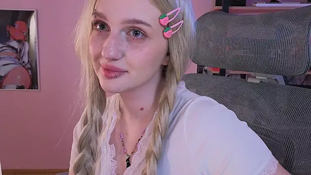 ELLIEJAY online show from April 25, 5:21 am