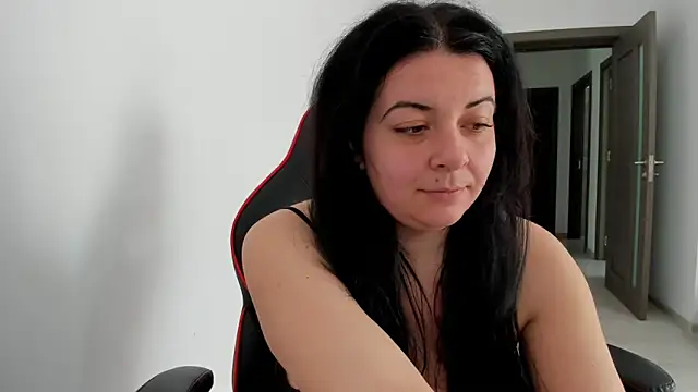 amiraisa11 online show from March 4, 9:16 am