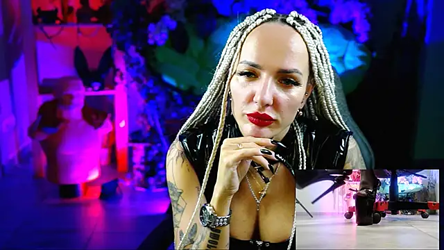 MonicaMaxwel online show from November 16, 1:22 pm