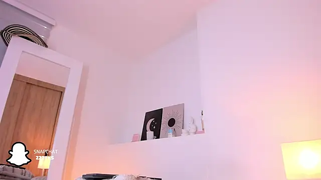 nicolette bale online show from August 4, 12:44 pm