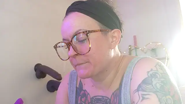 quinnmariexo online show from March 31, 8:31 pm