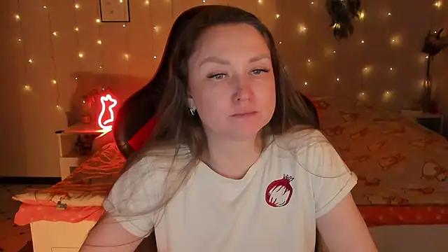 desperatehousewife   online show from April 22, 9:12 pm