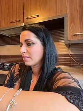 Hotmomcheckk  online show from April 23, 11:17 am