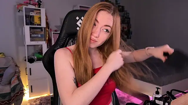 LinaWitch online show from October 24, 11:06 am