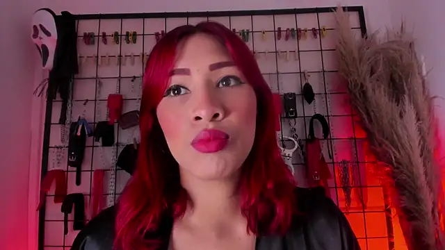 charrlotte quinn online show from November 3, 2:43 pm