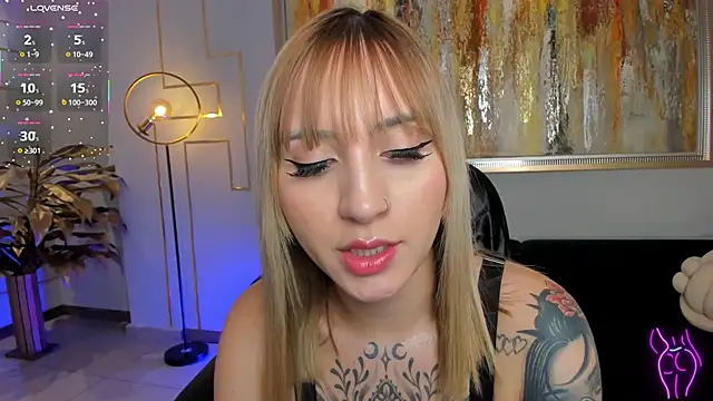 MollySundersX online show from June 9, 9:14 pm