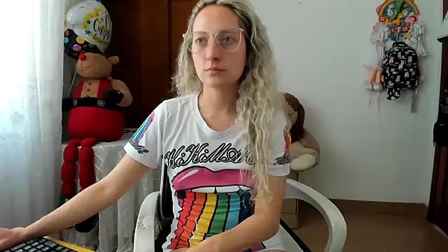 Adele johnsonn1 online show from April 21, 3:52 pm