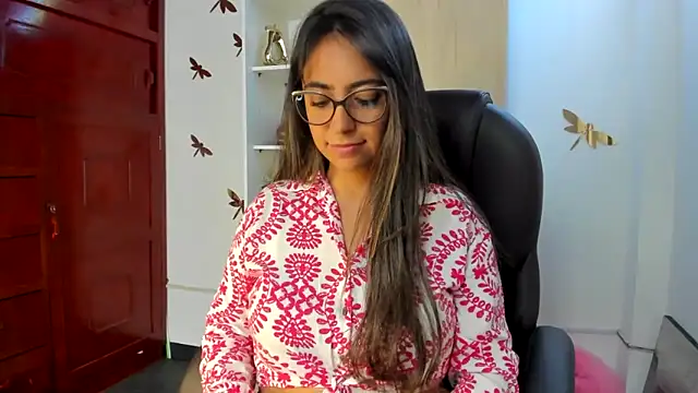 Isabellaa22 1 online show from November 4, 6:13 pm