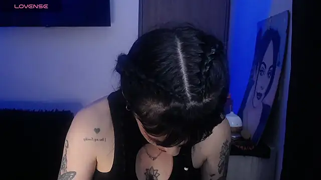 violett honney online show from July 9, 12:24 am