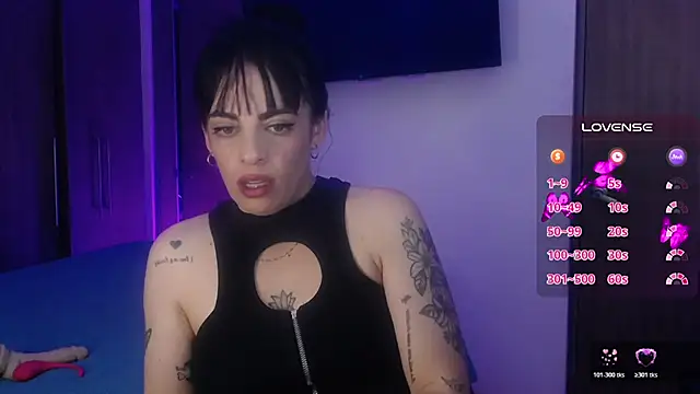 violett honney online show from July 24, 4:21 am