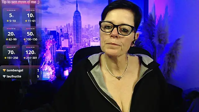 ninarandmann online show from March 10, 3:05 pm