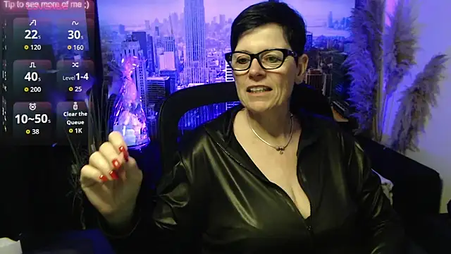 ninarandmann online show from June 9, 3:33 pm