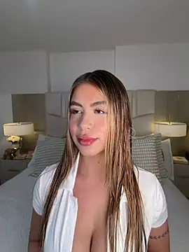  laura 02 online show from July 20, 6:52 pm