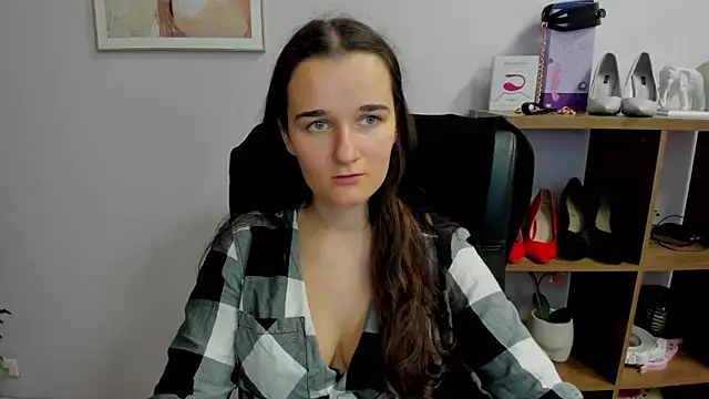 Snapshot of KateDelight chatting on October 12, 1:57 pm KateDelight online show from October 12, 1:57 pm