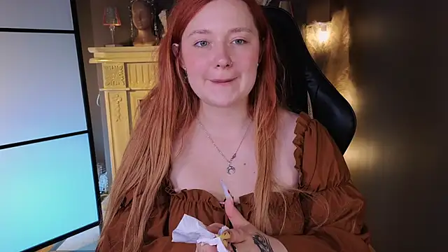 carolina elf online show from June 7, 12:45 pm